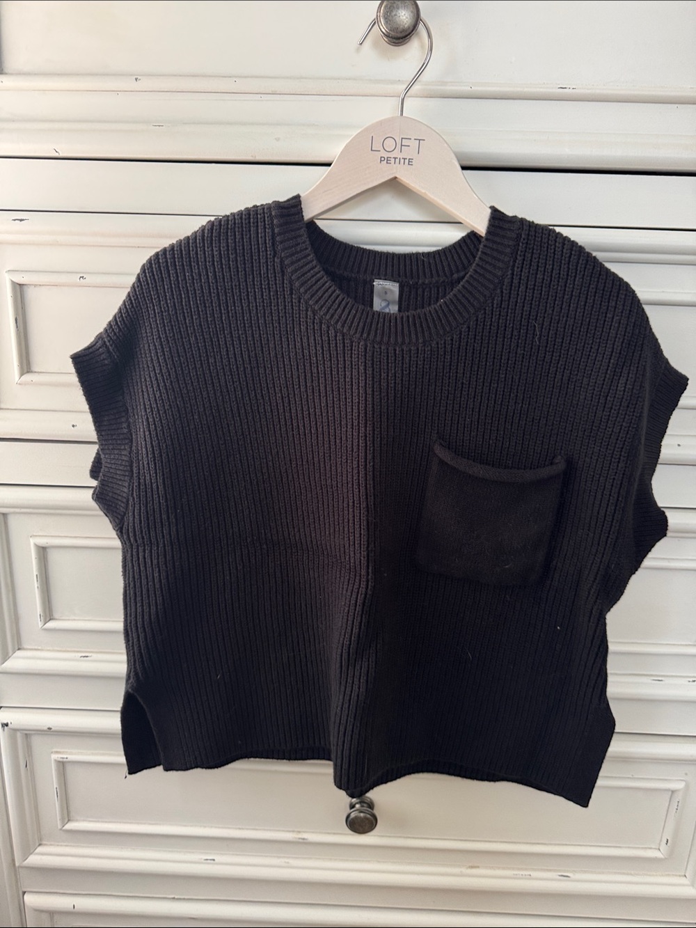 Lou & Grey Charcoal Ribbed Sweater Vest with Pocket